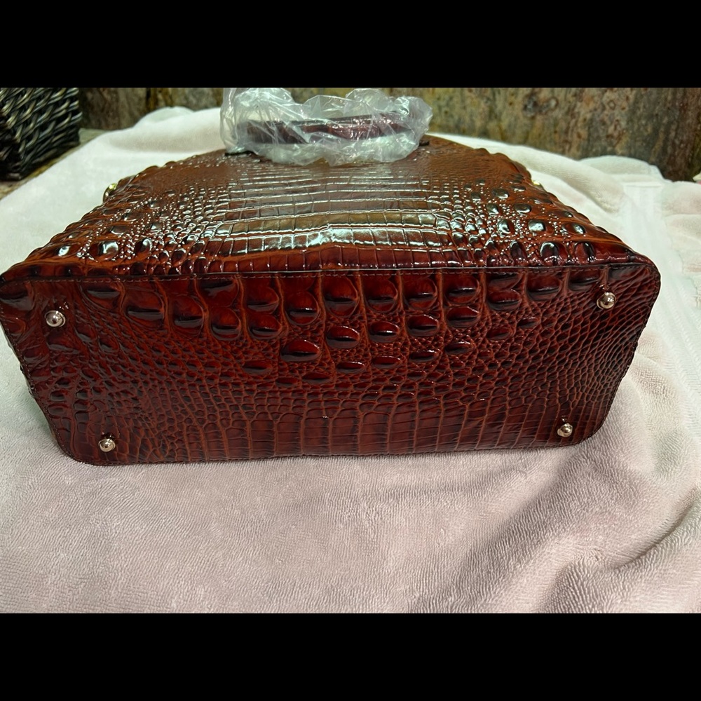 New midsize handbag optional shoulder strap